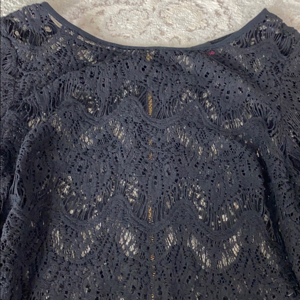 Lace top - Picture 4 of 6